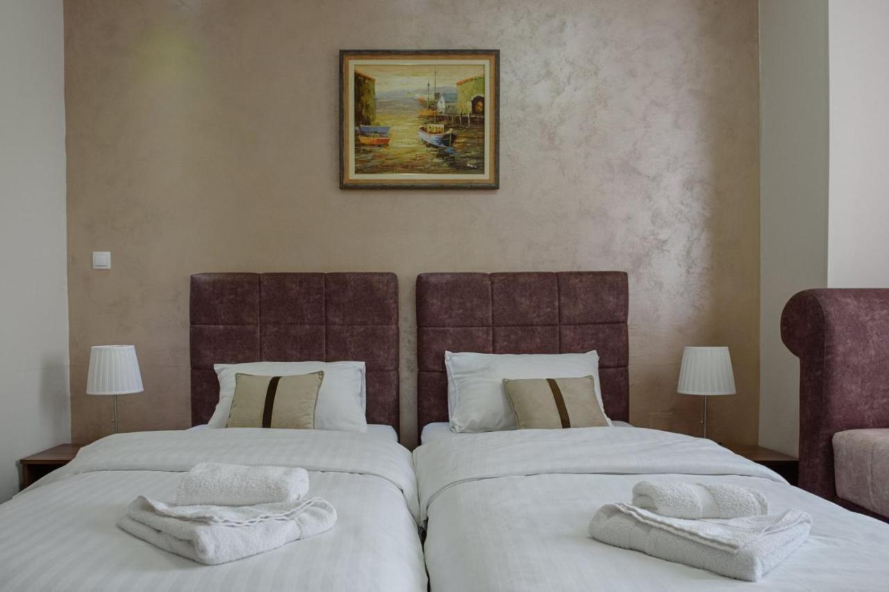 Hotel Inex Grande Lux à Negotin Extérieur photo